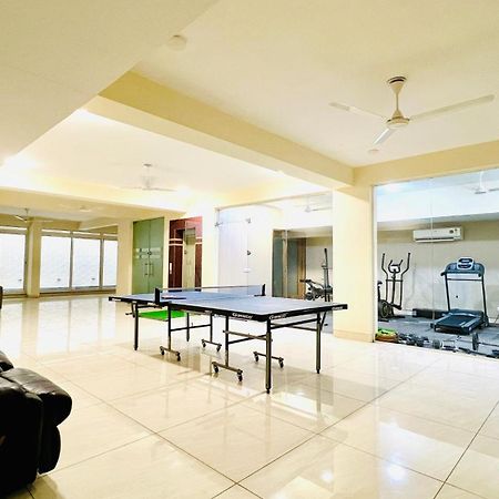 Bluo Studio4 Golf Course Road - Gym, Balcony, Lift Gurgaon Eksteriør bilde