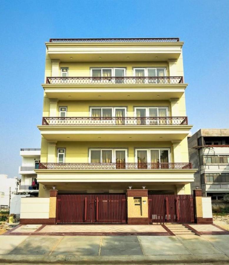 Bluo Studio4 Golf Course Road - Gym, Balcony, Lift Gurgaon Eksteriør bilde